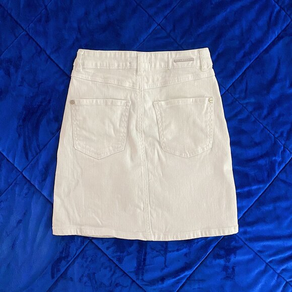 LIPSY White Light Denim Mid-High Rise Fitted Spring / Summer Mini Skirt - Picture 5 of 5